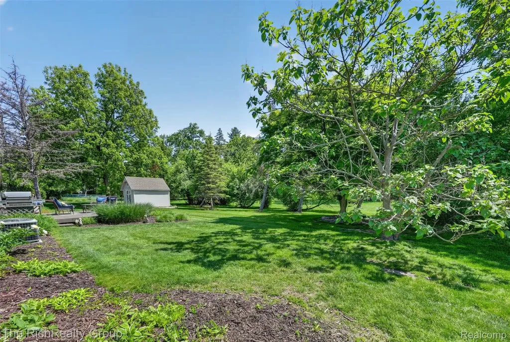 7117 Ward Eagle Drive West Bloomfield Charter Township MI 48322