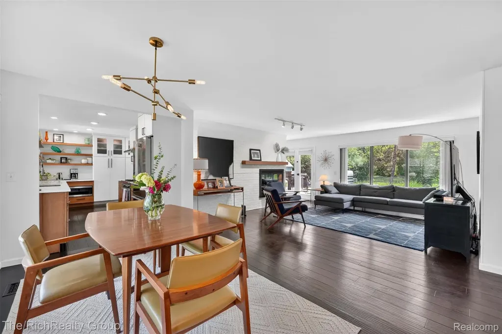 7117 Ward Eagle Drive West Bloomfield Charter Township MI 48322