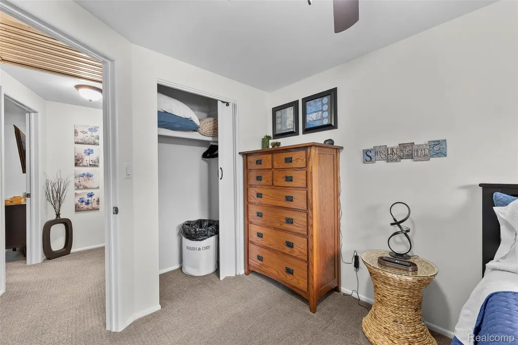 31602 Madison Avenue Madison Heights City MI 48071