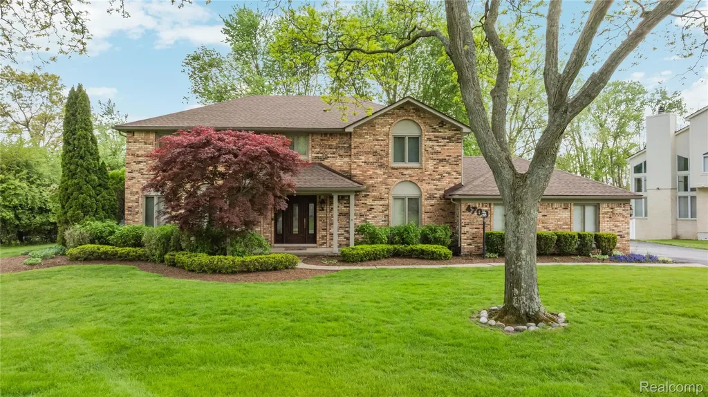 4700 S Valleyview Road West Bloomfield Charter Township MI 48323