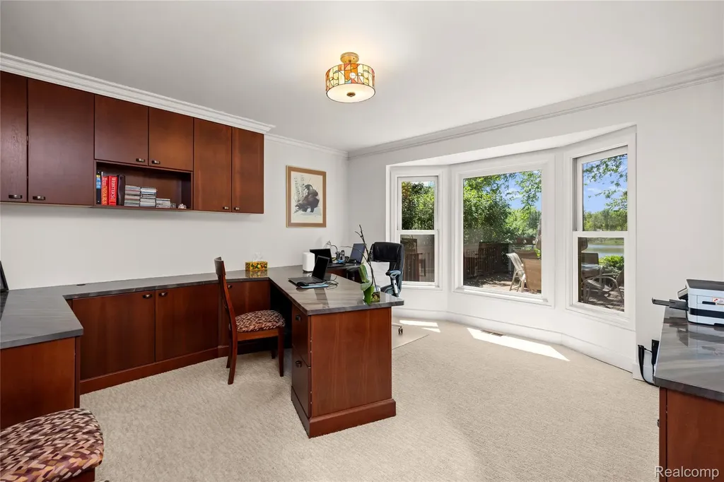 4700 S Valleyview Road West Bloomfield Charter Township MI 48323