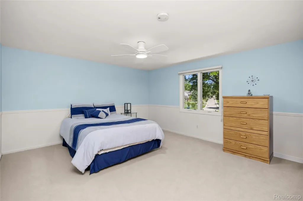 4700 S Valleyview Road West Bloomfield Charter Township MI 48323