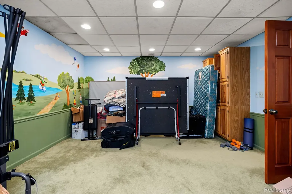 4700 S Valleyview Road West Bloomfield Charter Township MI 48323