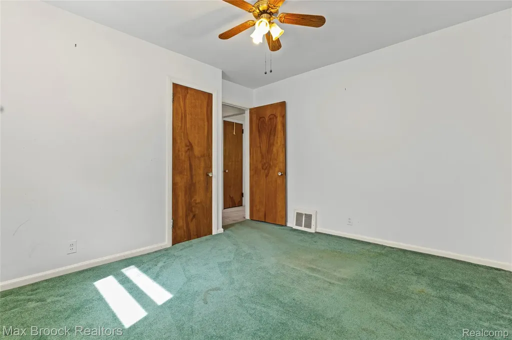 3410 Hunter Avenue Royal Oak City MI 48073