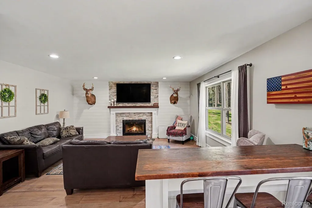 9875 Buckhorn Lake Road Rose Township MI 48442