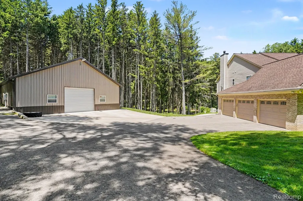 9875 Buckhorn Lake Road Rose Township MI 48442
