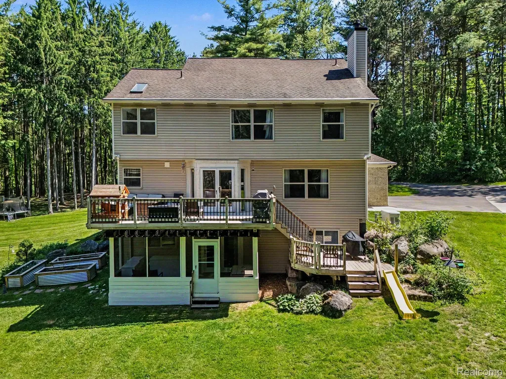 9875 Buckhorn Lake Road Rose Township MI 48442