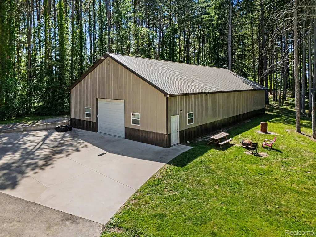 9875 Buckhorn Lake Road Rose Township MI 48442