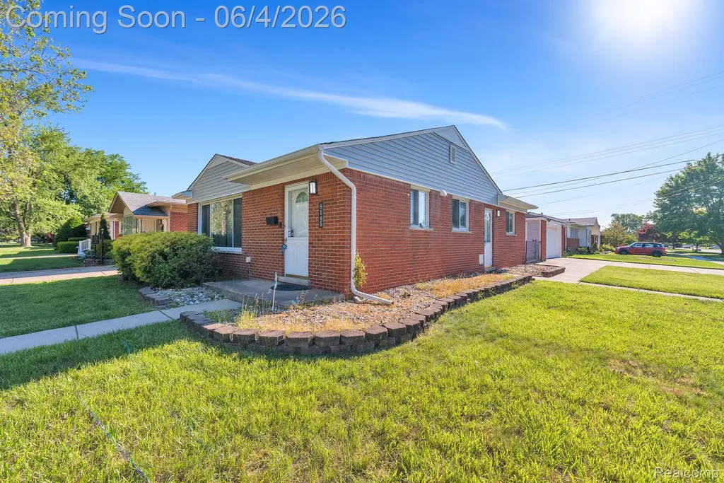 8145 Bailey Street Taylor City MI 48180