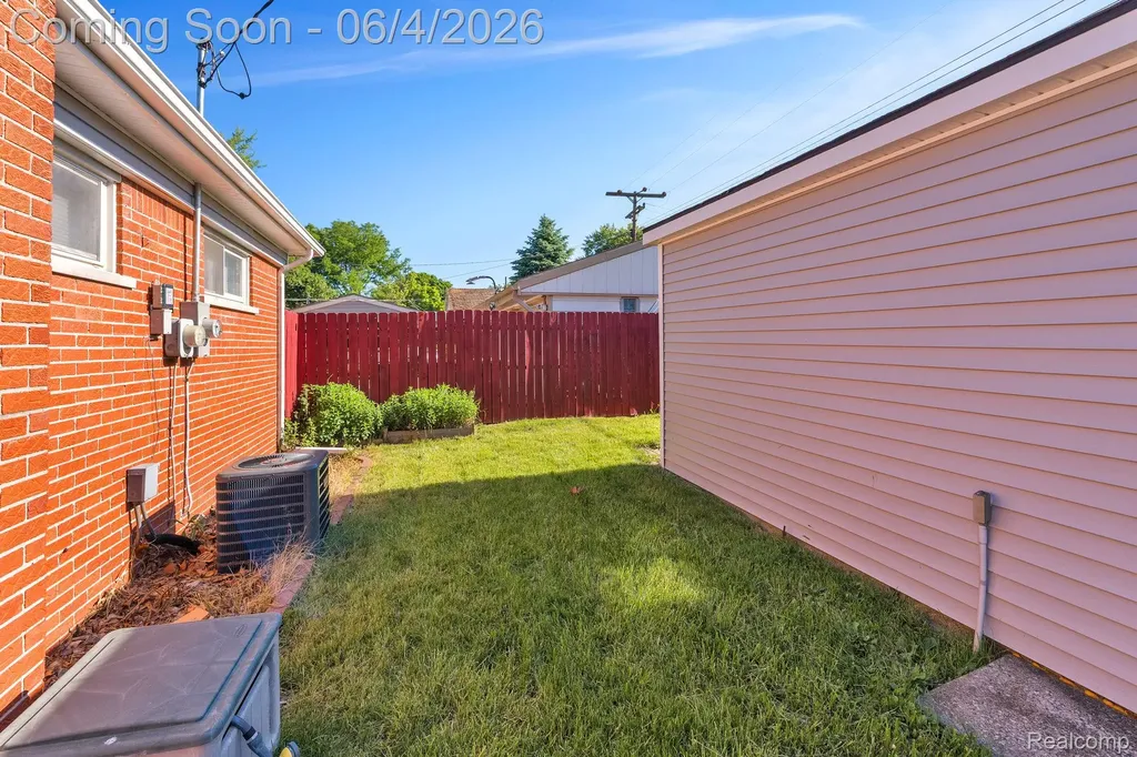 8145 Bailey Street Taylor City MI 48180