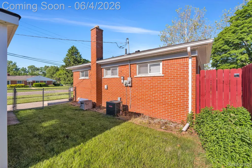 8145 Bailey Street Taylor City MI 48180
