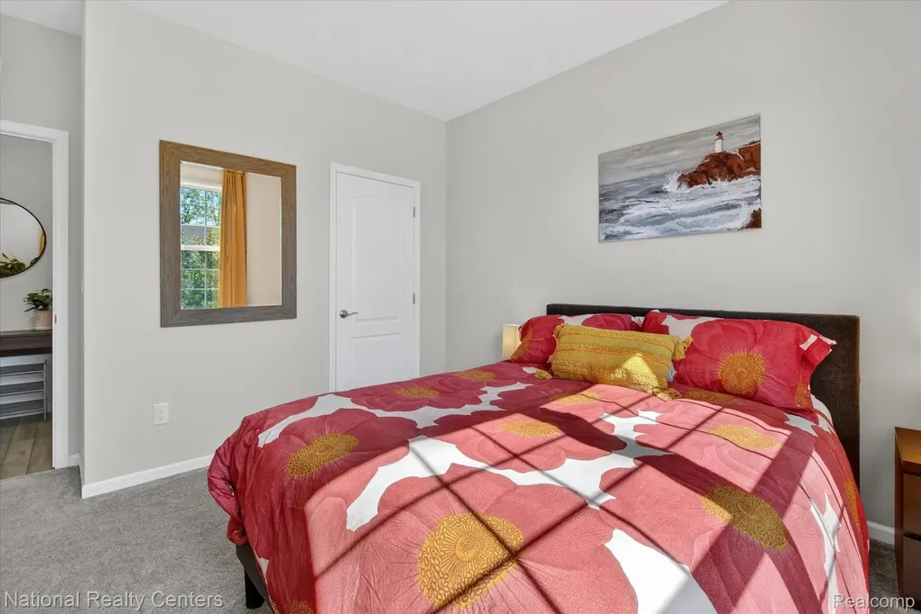 38681 Chasewood Court Farmington Hills City MI 48335