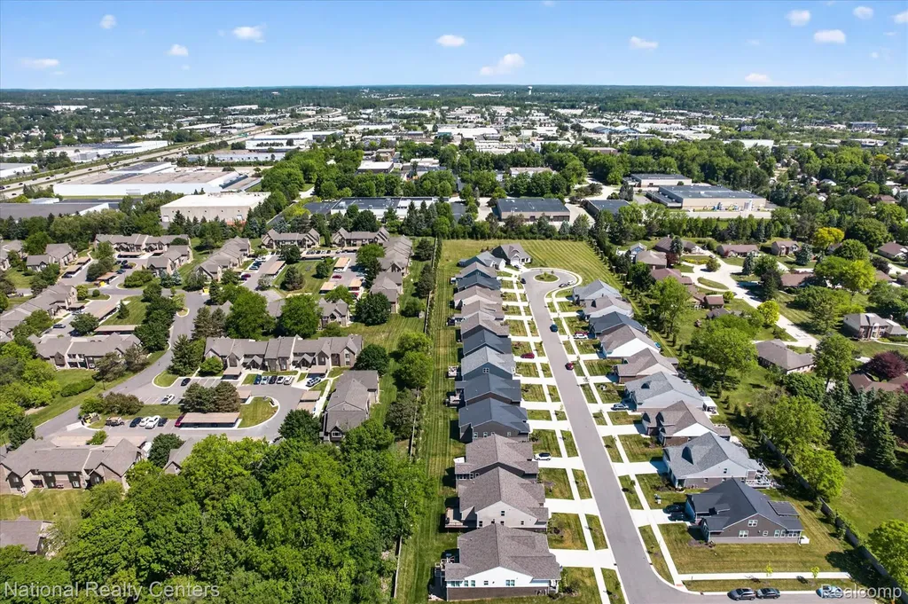38681 Chasewood Court Farmington Hills City MI 48335