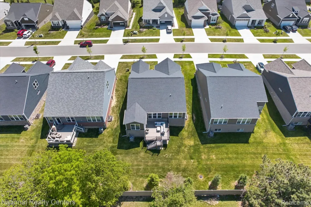 38681 Chasewood Court Farmington Hills City MI 48335