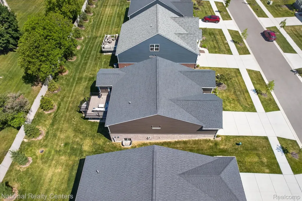 38681 Chasewood Court Farmington Hills City MI 48335