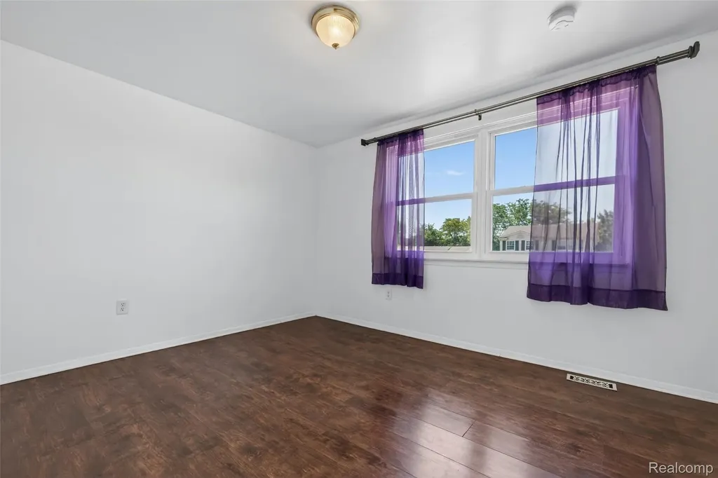 15930 Cumberland Street Riverview City MI 48193