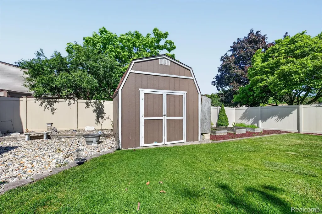 15930 Cumberland Street Riverview City MI 48193