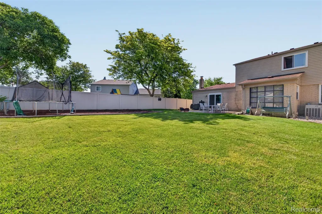 15930 Cumberland Street Riverview City MI 48193