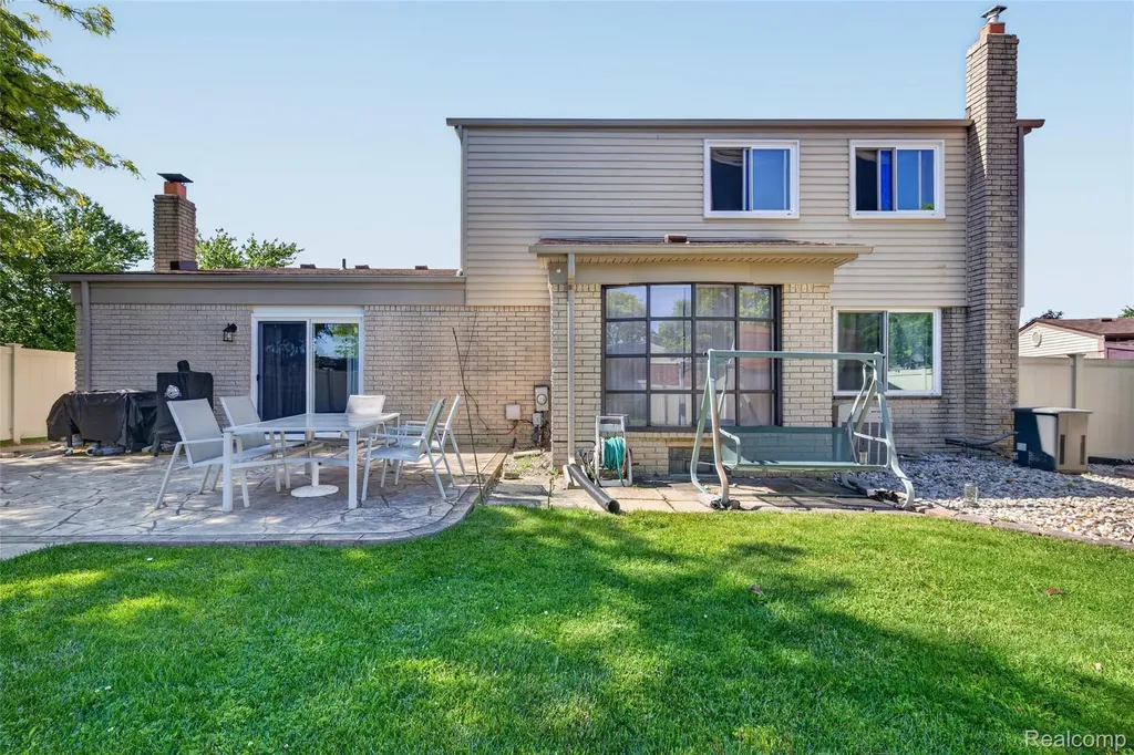 15930 Cumberland Street Riverview City MI 48193
