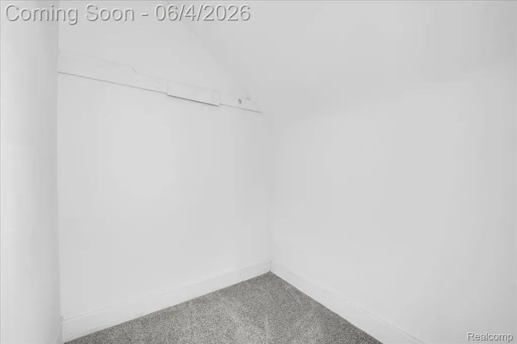 17201 Northlawn Street Detroit City MI 48221