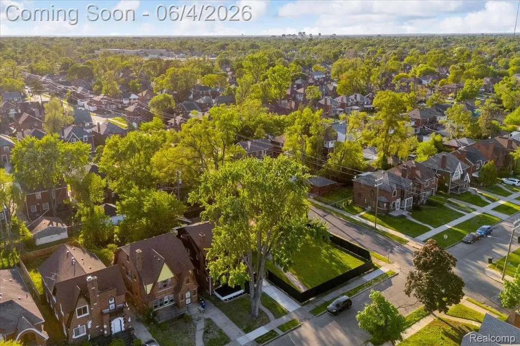 17201 Northlawn Street Detroit City MI 48221