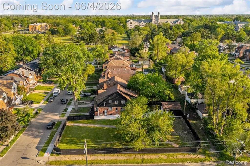 17201 Northlawn Street Detroit City MI 48221