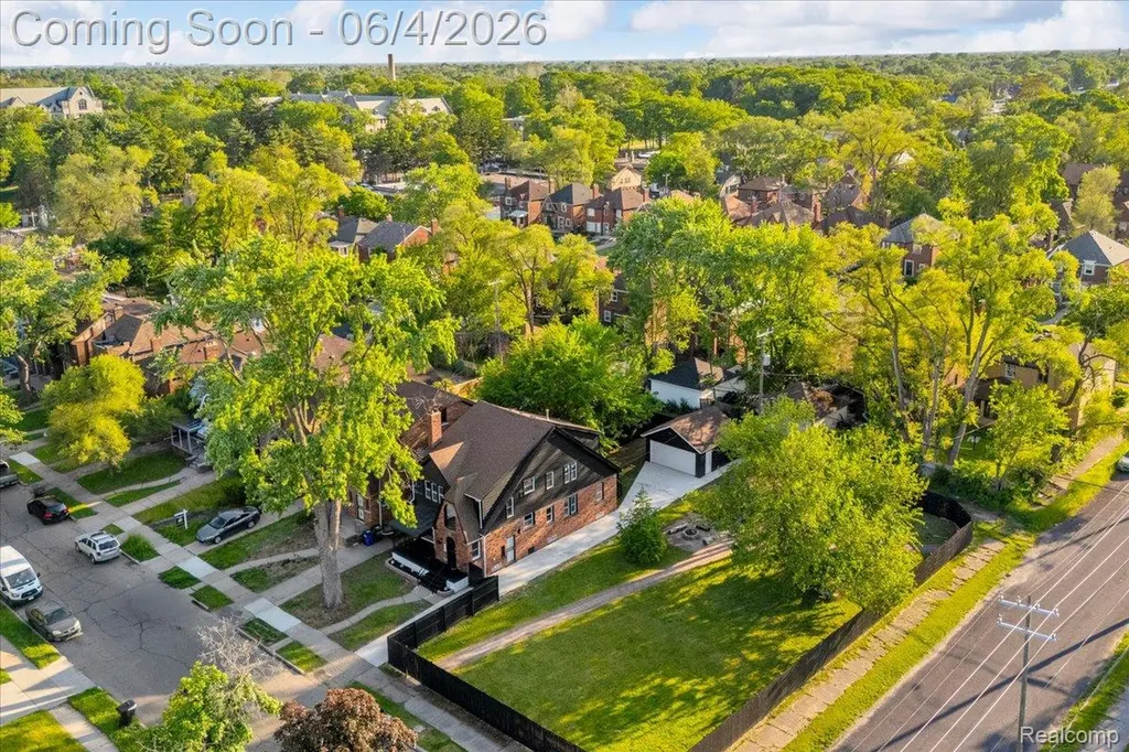 17201 Northlawn Street Detroit City MI 48221