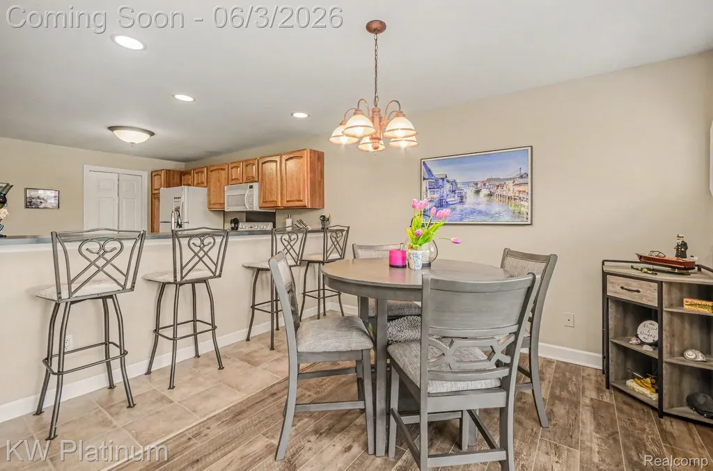 37860 Jefferson Avenue Harrison Charter Township MI 48045