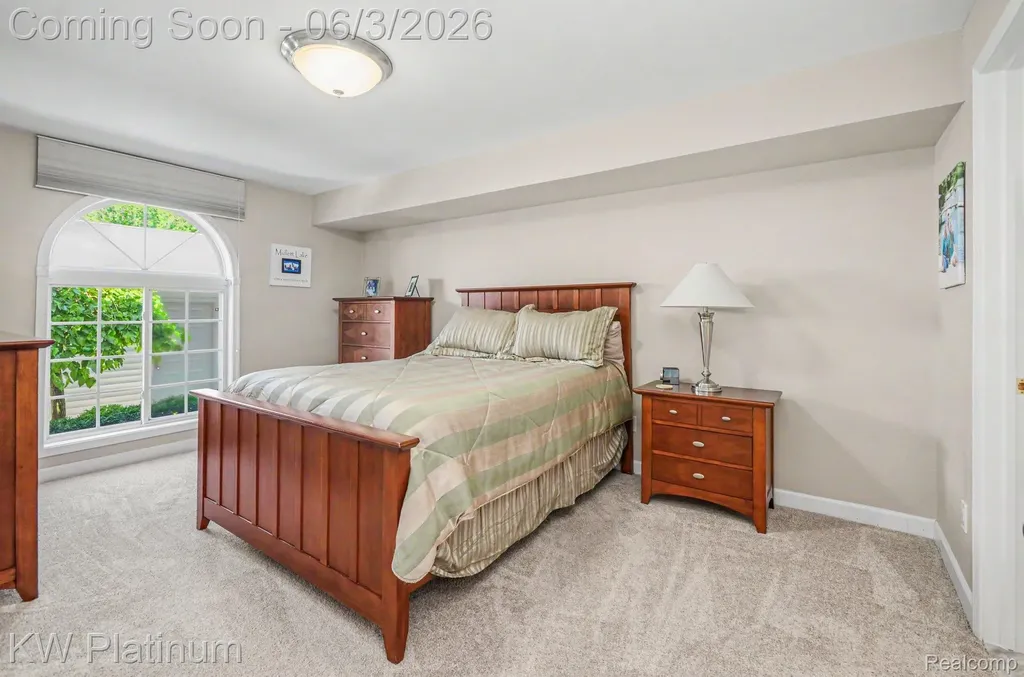 37860 Jefferson Avenue Harrison Charter Township MI 48045