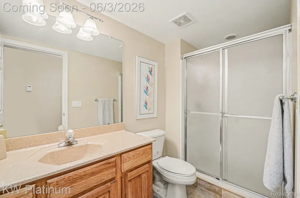 37860 Jefferson Avenue Harrison Charter Township MI 48045