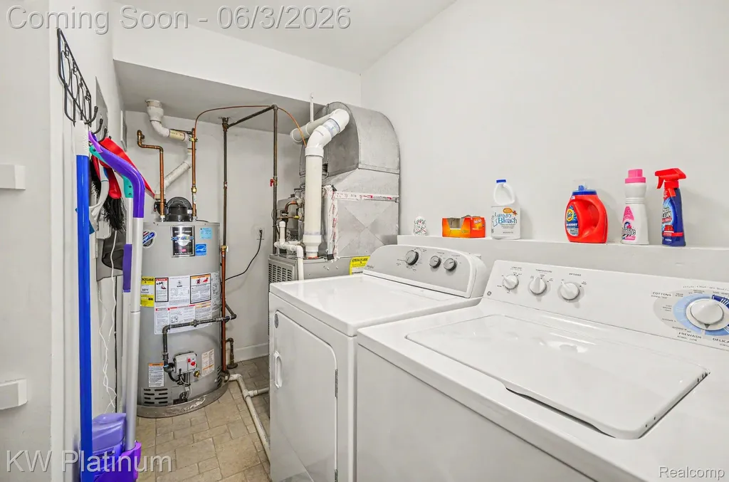 37860 Jefferson Avenue Harrison Charter Township MI 48045