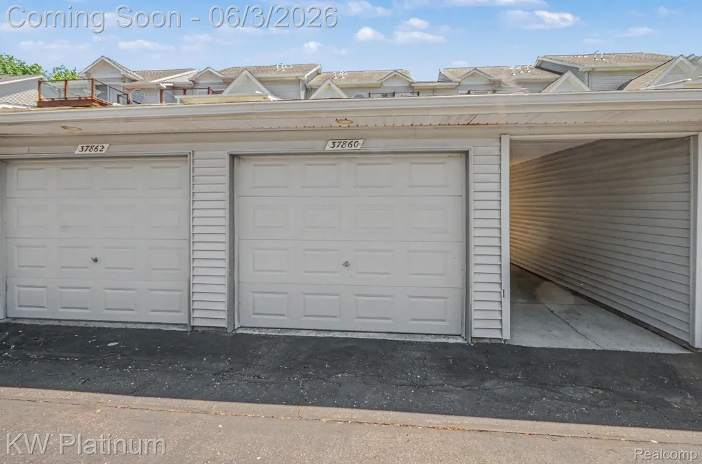 37860 Jefferson Avenue Harrison Charter Township MI 48045