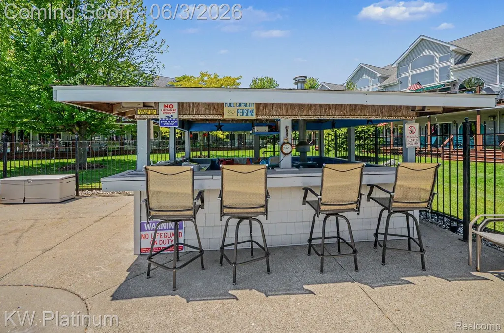 37860 Jefferson Avenue Harrison Charter Township MI 48045