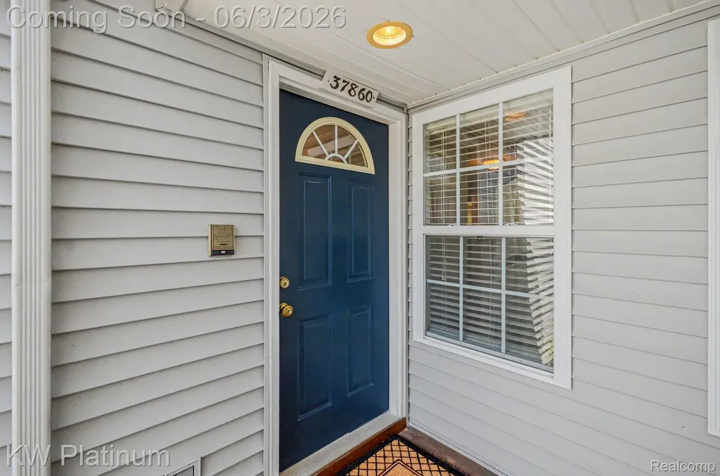37860 Jefferson Avenue Harrison Charter Township MI 48045