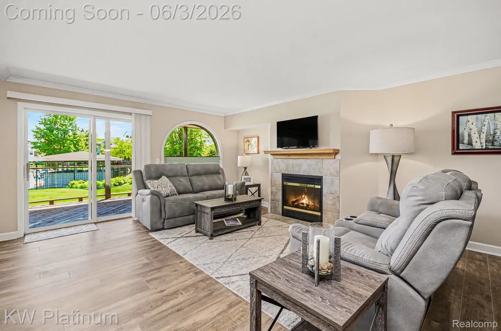 37860 Jefferson Avenue Harrison Charter Township MI 48045
