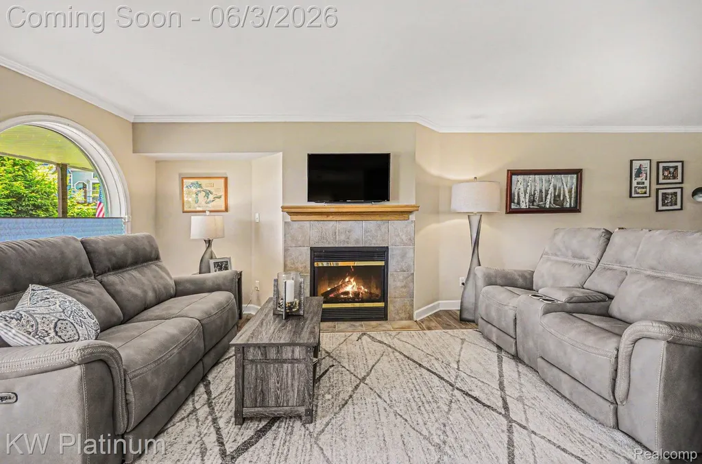 37860 Jefferson Avenue Harrison Charter Township MI 48045