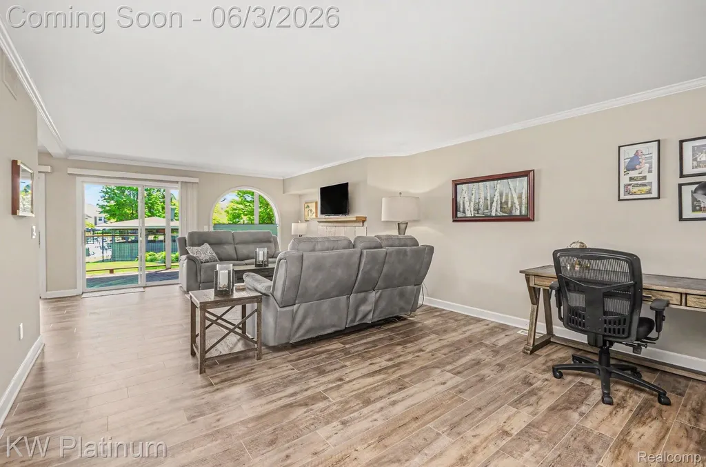 37860 Jefferson Avenue Harrison Charter Township MI 48045