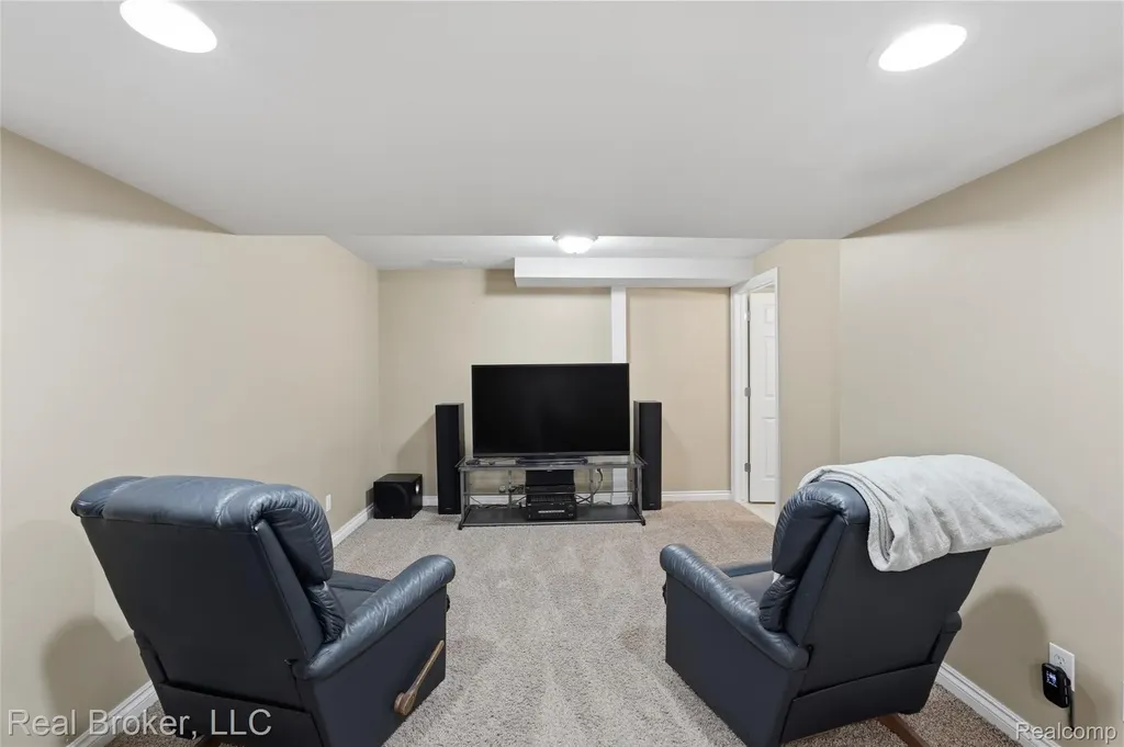 1270 Old Colony Lane Canton Charter Township MI 48187