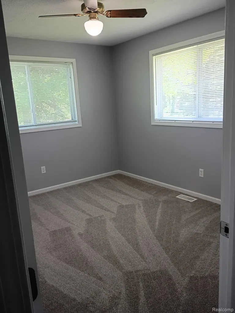 9766 Amanda Drive Handy Township MI 48836