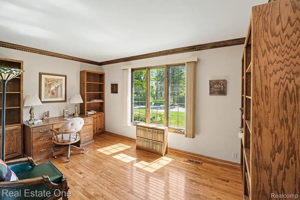 8019 Deerwood Road Independence Charter Township MI 48348