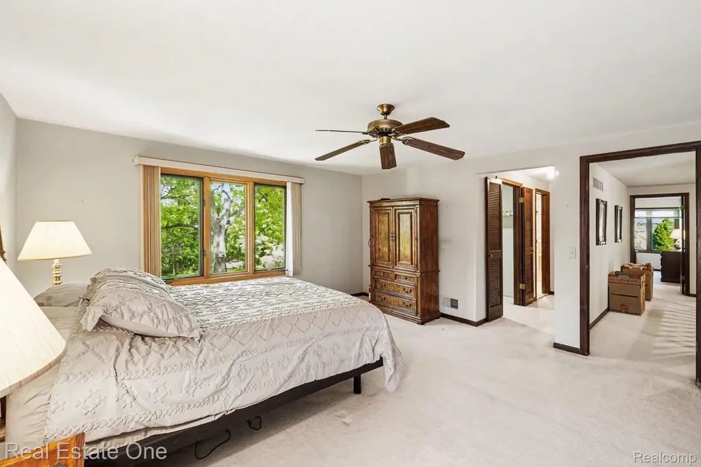 8019 Deerwood Road Independence Charter Township MI 48348