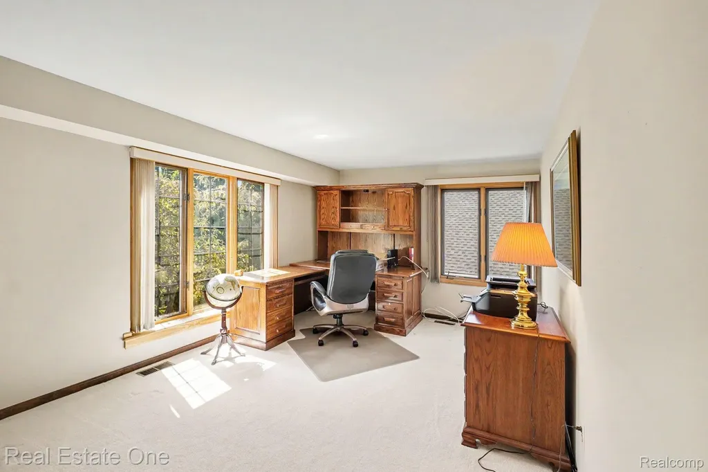 8019 Deerwood Road Independence Charter Township MI 48348