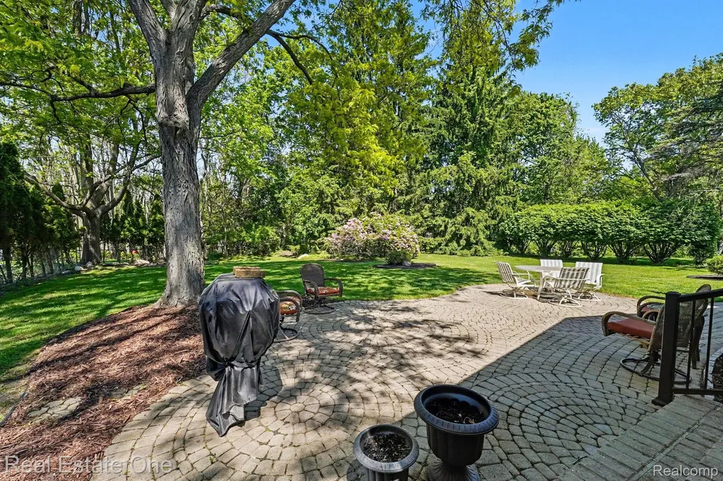 8019 Deerwood Road Independence Charter Township MI 48348