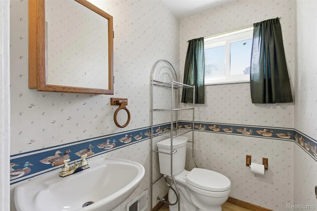 38774 Covington Drive Sterling Heights City MI 48312