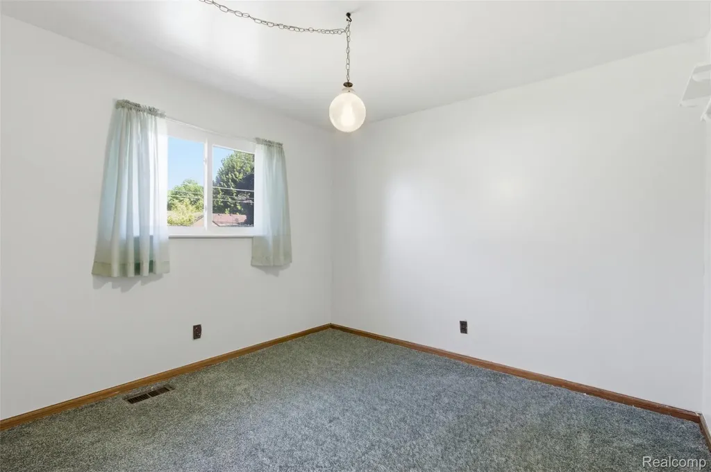 38774 Covington Drive Sterling Heights City MI 48312