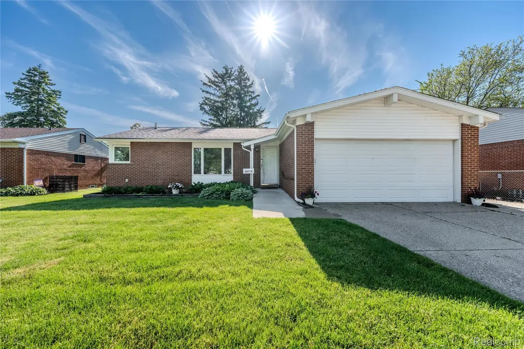 38774 Covington Drive Sterling Heights City MI 48312