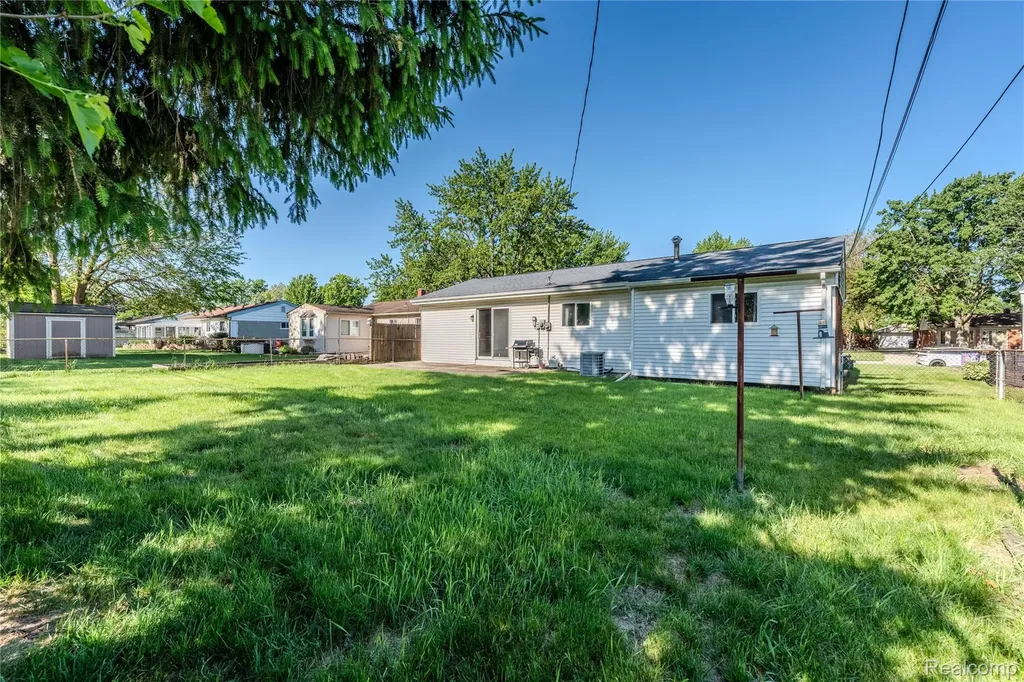 38774 Covington Drive Sterling Heights City MI 48312