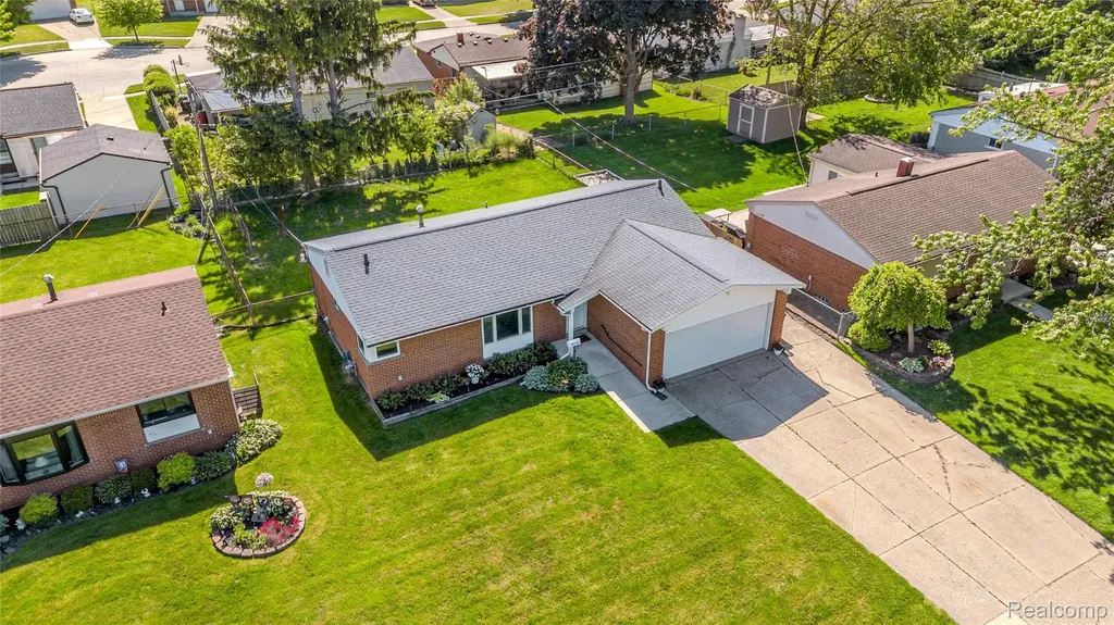 38774 Covington Drive Sterling Heights City MI 48312
