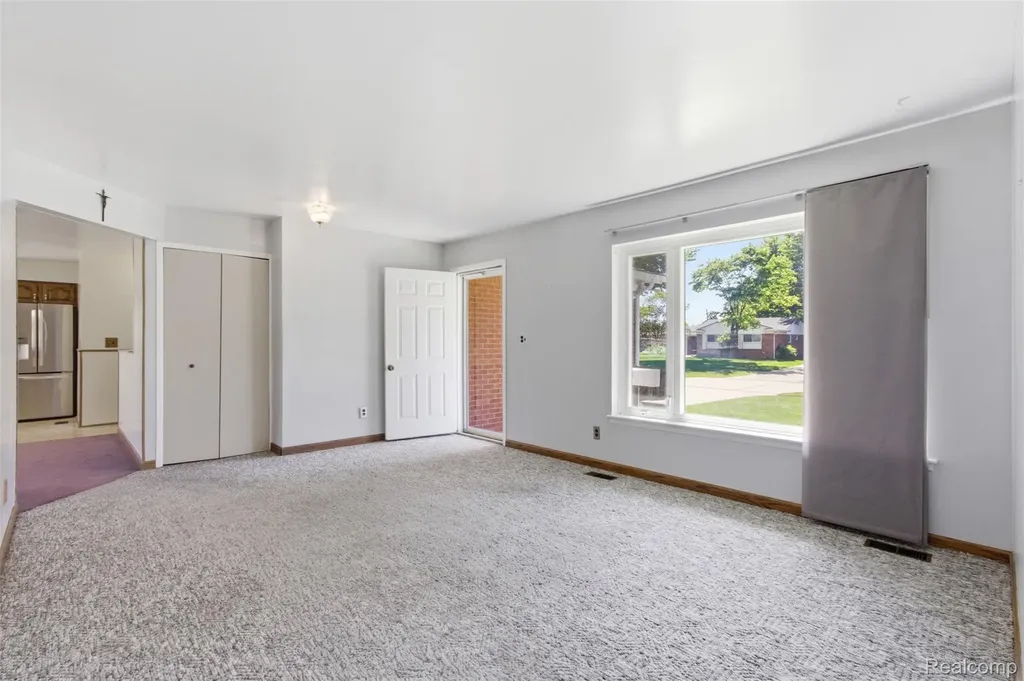 38774 Covington Drive Sterling Heights City MI 48312