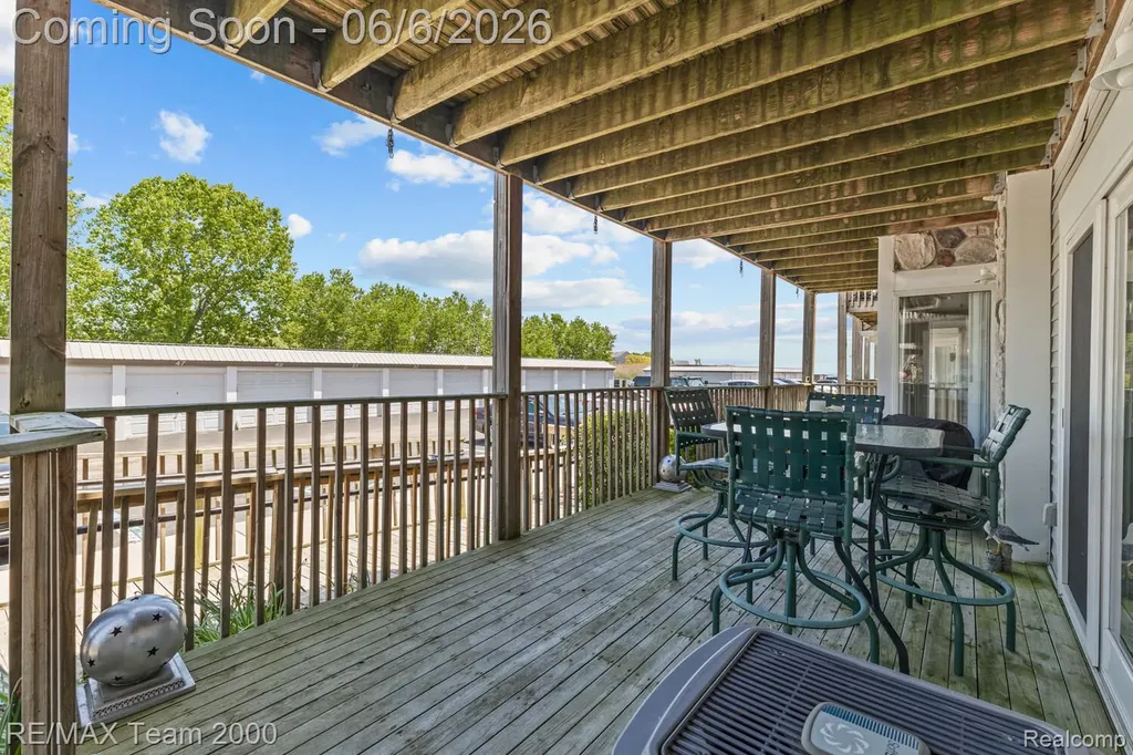 37522 Jefferson Avenue Harrison Charter Township MI 48045